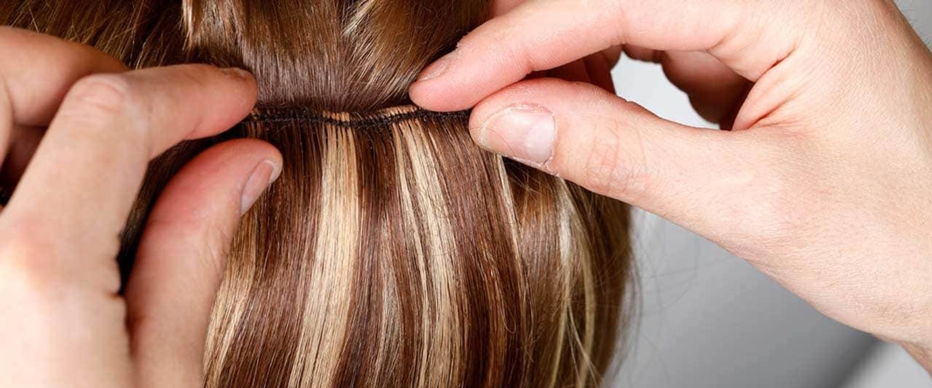 Coloring Extensions in Women's Hair