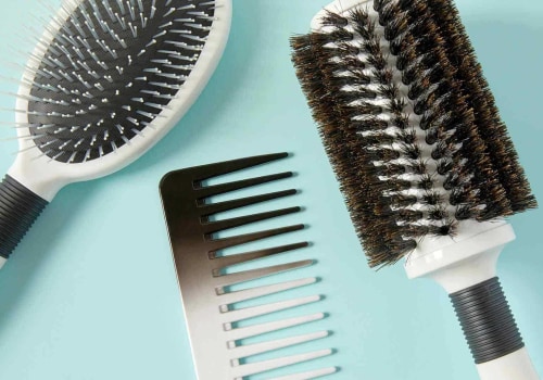 How to Choose the Right Hair Brush or Comb for Your Hair Type